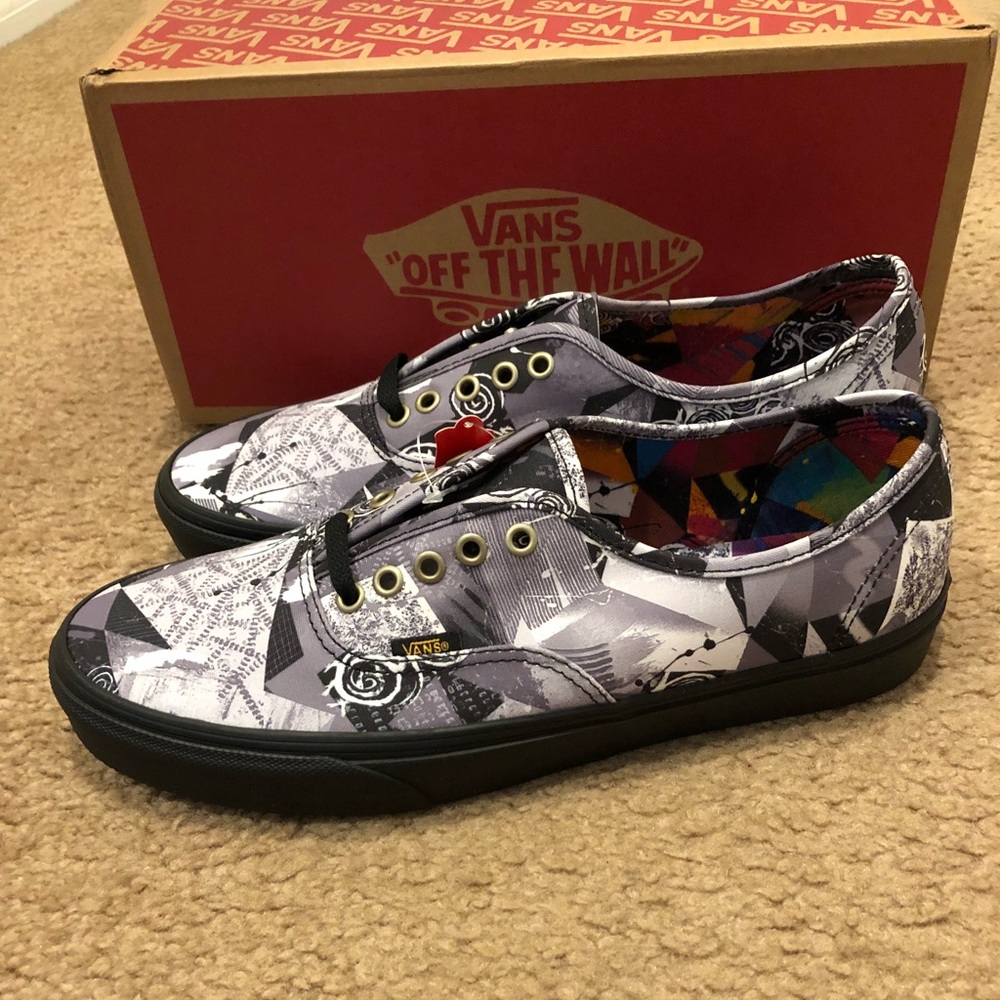 Abstract Authentic Vans - Picture 2 of 4